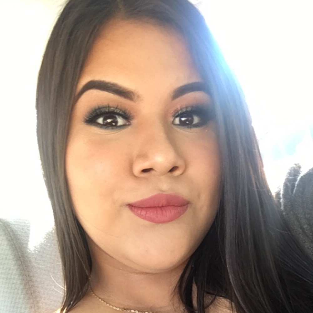 Meet your Posher, Lorena